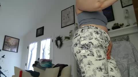 Aurora Willows online show from November 24, 7:27 pm