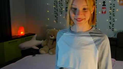 Kira online show from March 30, 4:50 pm