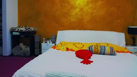 1amely online show from March 4, 10:46 am