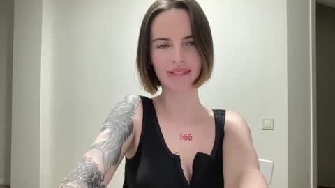 DOVE online show from October 25, 7:32 pm