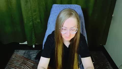    online show from March 22, 6:25 pm