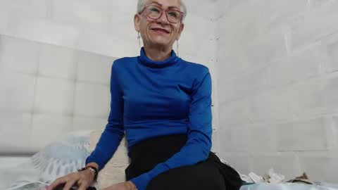 Miss Monserrate online show from January 3, 12:43 am