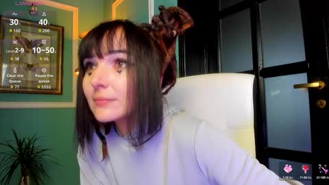 Moona  online show from September 30, 3:39 pm