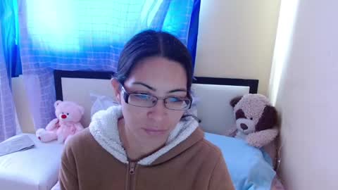 paola online show from December 18, 9:08 pm