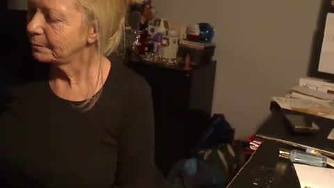 Susan online show from December 30, 1:58 am