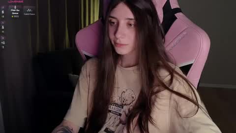 Lina       free control in pvt online show from April 1, 8:06 pm