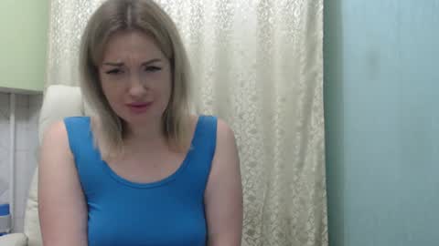 3sweetcandy3 online show from December 22, 11:31 pm