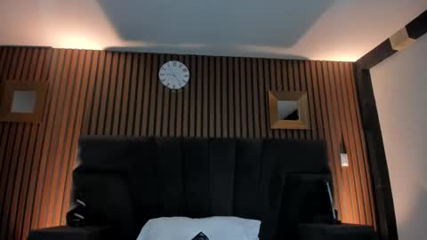 3X NAXAA online show from October 12, 1:24 pm