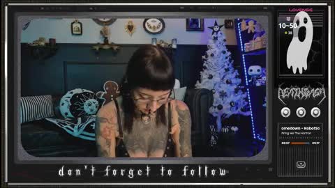 Juune online show from December 19, 7:28 pm