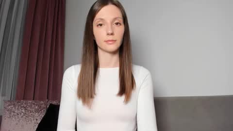 Anna online show from October 19, 8:00 pm