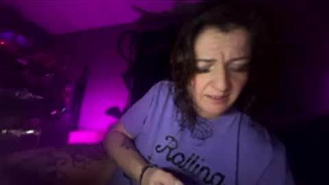 That girl online show from February 3, 11:15 am