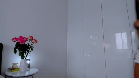 8selene online show from October 15, 12:19 pm