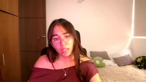abby 3 online show from July 6, 5:15 pm