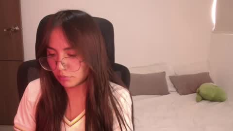abby 3 online show from June 17, 7:59 pm