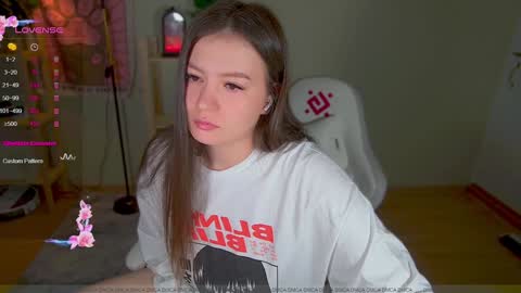 Emy and Alice online show from January 6, 12:48 am