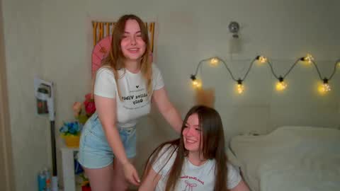 Emy and Alice online show from December 11, 1:47 am