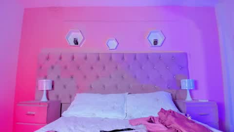 Agatha online show from December 30, 8:04 pm