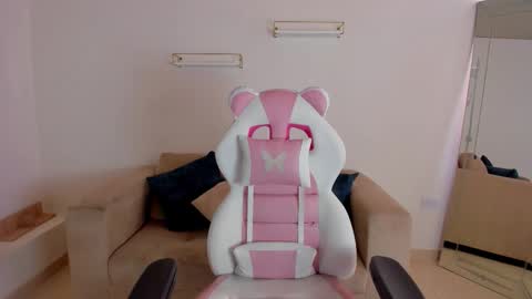    online show from September 26, 12:58 pm