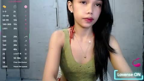 ashley online show from July 20, 5:03 pm