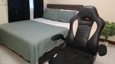 Angie online show from October 21, 4:38 am