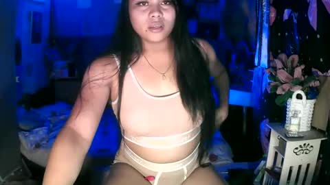 _asianslutyymikha_ online show from May 4, 7:50 pm