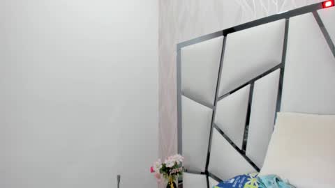 Aura online show from September 29, 3:55 am