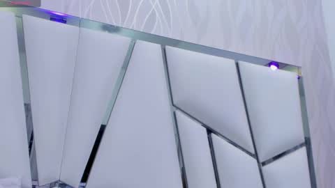 Aura online show from February 28, 3:59 am