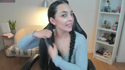 Bella Evans online show from March 27, 6:48 am