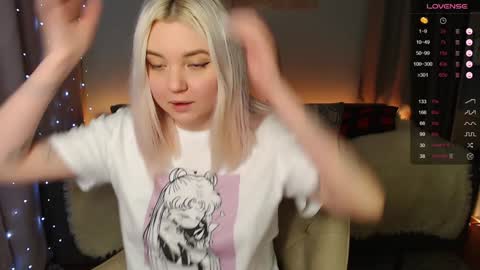 Elizabeth online show from December 11, 7:57 pm