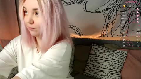 Elizabeth online show from March 9, 9:36 pm