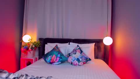 _carlawhite_ online show from December 19, 4:48 am