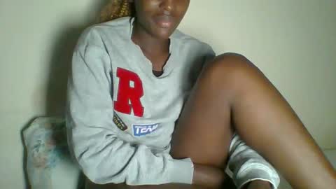 clara online show from February 13, 7:03 am