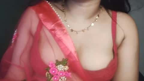 _dreamgirl_0 online show from April 21, 1:42 am