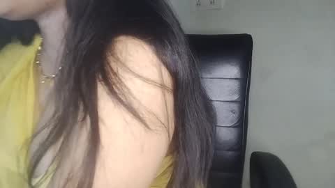 _dreamgirl_0 online show from April 19, 10:04 am