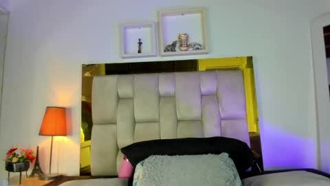 Isabella online show from March 1, 12:01 pm