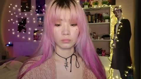 EveEva online show from March 15, 4:25 am