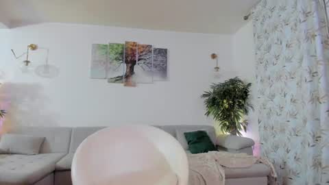 Gabriela online show from June 21, 7:51 pm