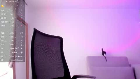 _giaa_ online show from September 24, 7:46 pm