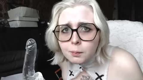Helen online show from July 28, 11:17 am