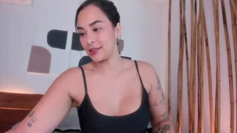 Hanna johnson online show from June 17, 4:47 am
