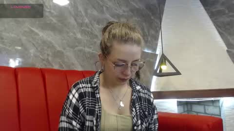 Isa online show from March 7, 11:07 am