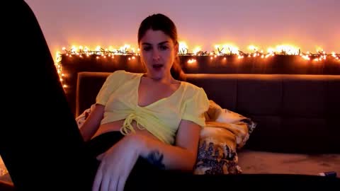 _just_a_simple_girl online show from September 26, 11:30 am