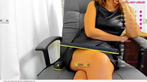 _justcallme_ online show from October 2, 10:26 pm