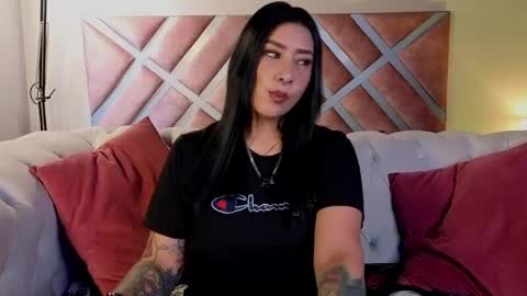 kelly online show from June 2, 1:01 pm