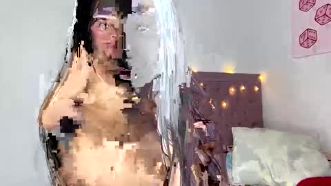 khloe online show from February 26, 8:17 am