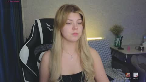 Molly   online show from April 30, 9:41 pm