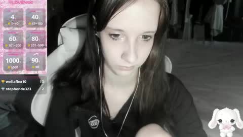  kuro  online show from April 8, 3:58 pm