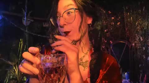 Lady Luna online show from February 15, 11:15 pm