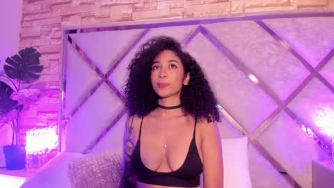 Lanna  online show from September 19, 4:00 am