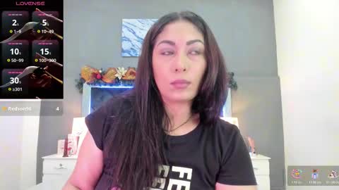 Lauralove online show from December 22, 8:45 pm